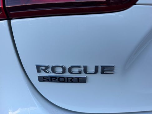 Used 2019 Nissan Rogue Sport S FWD image 22
