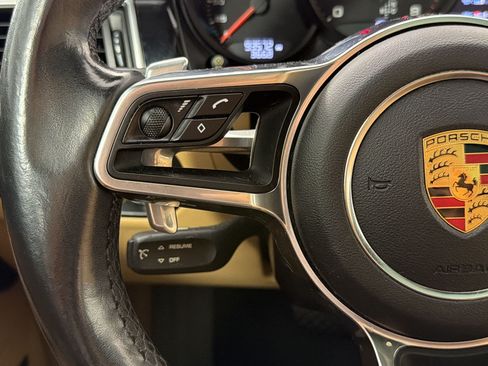 Used 2018 Porsche Macan AWD/4WD image 16