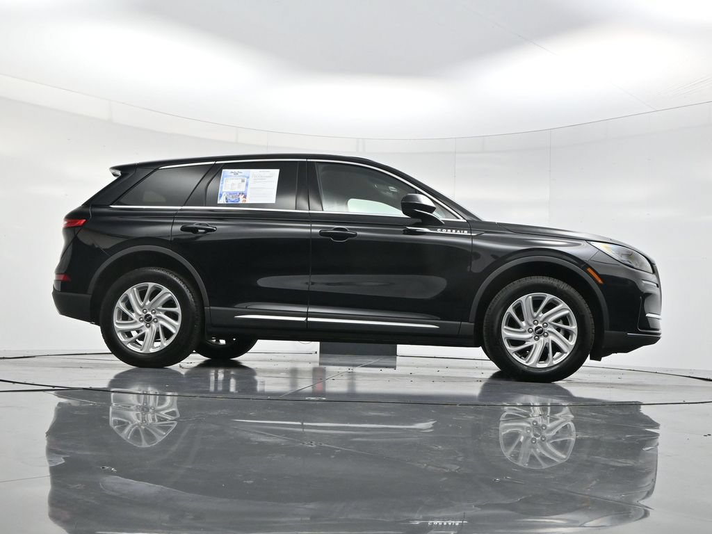 Used 2025 Lincoln Corsair AWD image 47