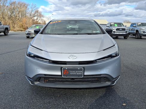 Used 2024 Toyota Prius LE image 2