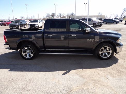 Used 2015 RAM 1500 Laramie w/ Convenience Group AWD/4WD image 6