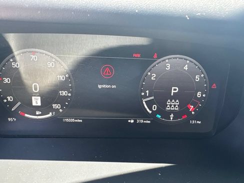 Used 2024 Land Rover Defender 130 X-Dynamic SE AWD/4WD image 11