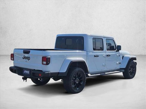 Used 2025 Jeep Gladiator Sport AWD/4WD image 5