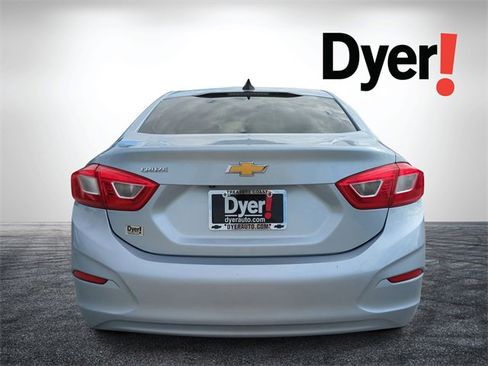 Used 2017 Chevrolet Cruze LS image 5