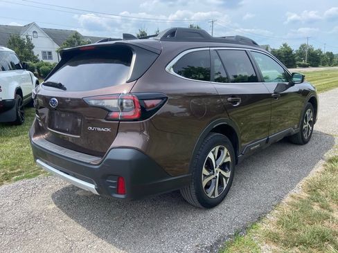 Used 2022 Subaru Outback Limited AWD/4WD image 5