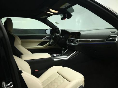 Used 2022 BMW M4 Coupe RWD image 5