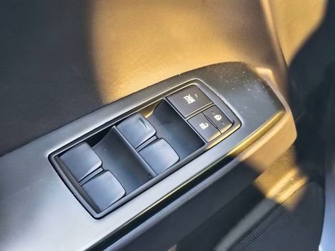 Used 2023 Lexus GX 460 Premium image 16