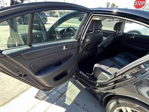 Used 2010 Hyundai Genesis 4.6 w/ Technology Pkg 5 RWD image 14
