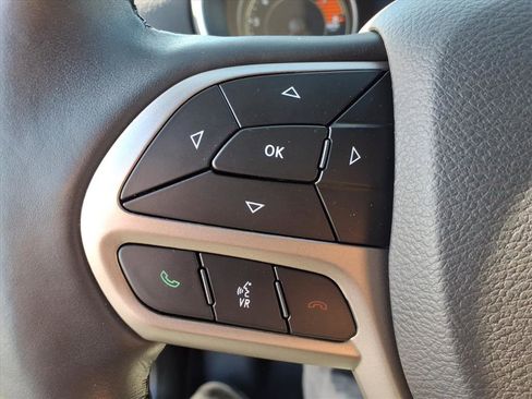 Used 2019 Jeep Cherokee High Altitude image 17