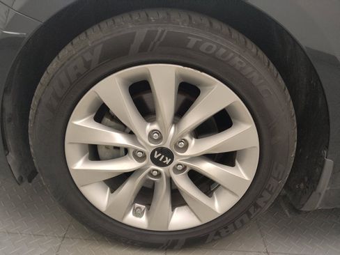 Used 2018 Kia Optima LX w/ 17" Alloy Wheels Package FWD image 31