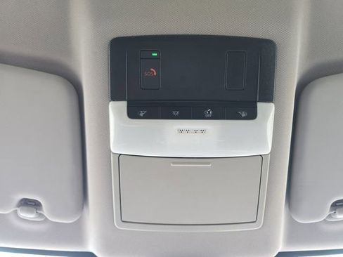 Used 2023 Nissan Rogue SV FWD image 7