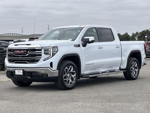 New 2026 GMC Sierra 1500 SLT w/ SLT Premium Plus Package RWD image 6
