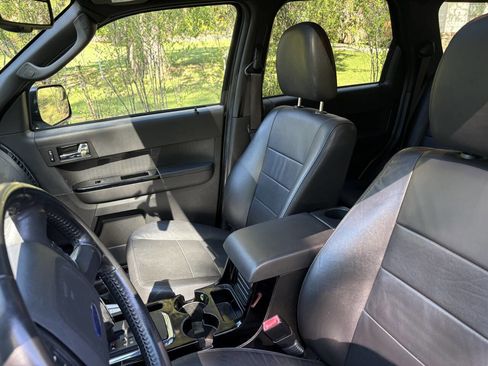 Used 2011 Ford Escape Limited w/ 302A Rapid Spec Order Code AWD/4WD image 26