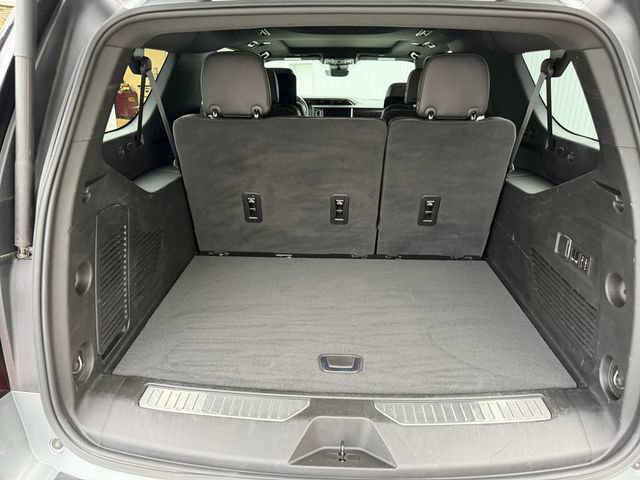 Used 2023 GMC Yukon XL Denali w/ Denali Reserve Package AWD/4WD image 17