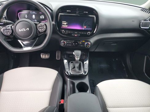 Certified 2024 Kia Soul GT-Line image 15