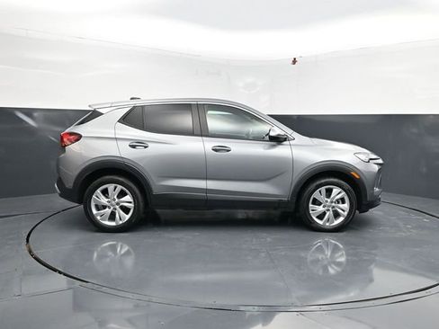 Used 2025 Buick Encore GX Preferred AWD/4WD image 11