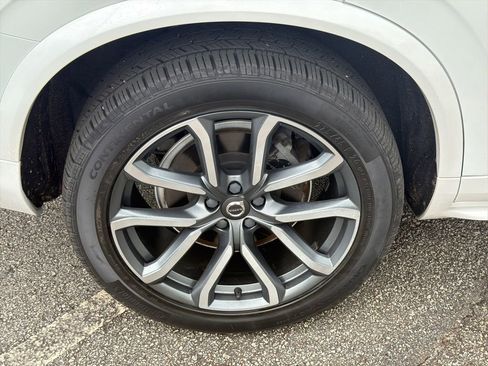Used 2019 Volvo XC90 T6 Momentum AWD/4WD image 17