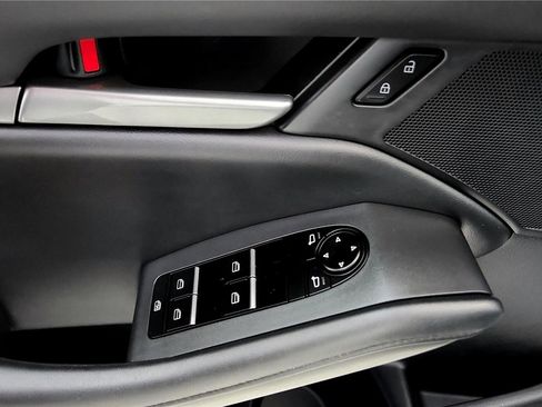 Used 2021 MAZDA MAZDA3 s image 20