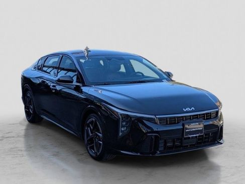 Used 2025 Kia K4 GT-Line w/ GT-Line Premium Package FWD image 4