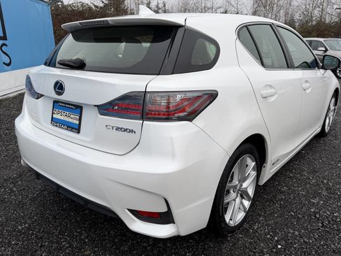 Used 2015 Lexus CT 200h image 4