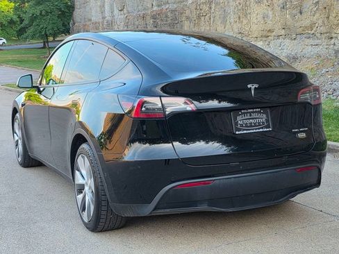 Used 2021 Tesla Model Y Long Range AWD/4WD image 7