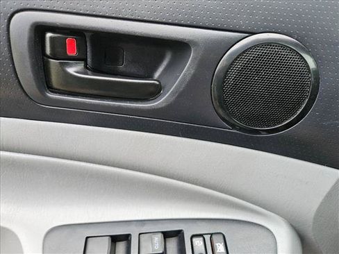 Used 2015 Toyota Tacoma PreRunner RWD image 8