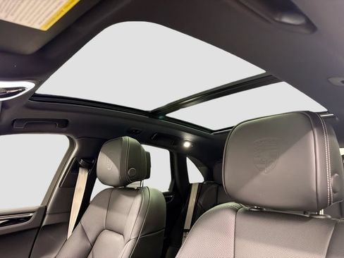 New 2026 Porsche Macan AWD/4WD image 22