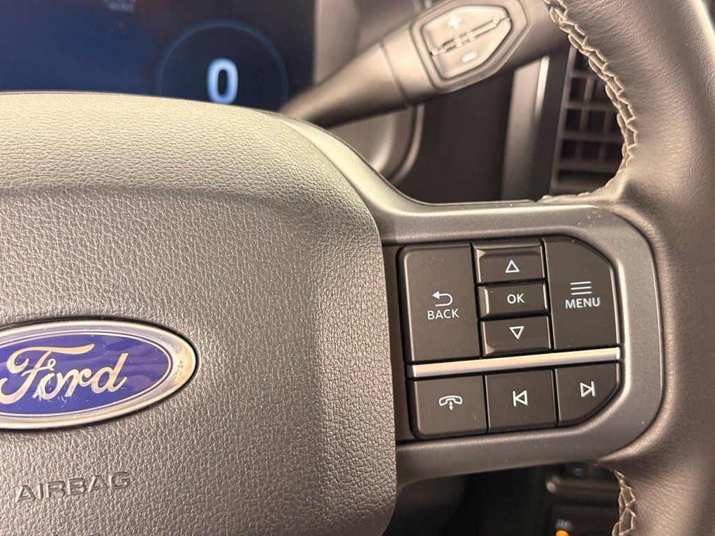 Used 2025 Ford F250 Lariat w/ Lariat Ultimate Package AWD/4WD image 33