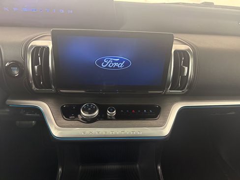 Used 2025 Ford Expedition Max Platinum image 10