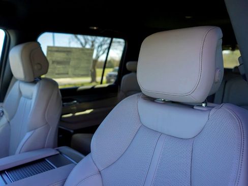 New 2026 Jeep Grand Wagoneer 2WD image 11