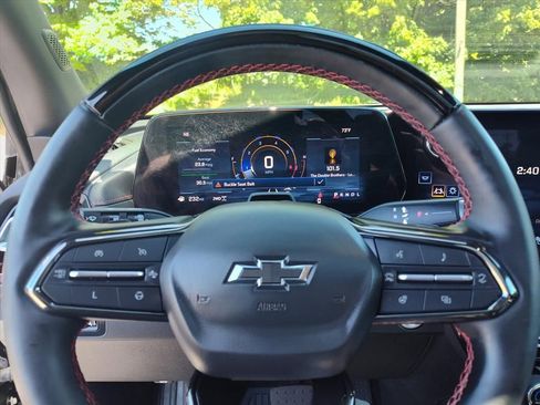 Used 2024 Chevrolet Traverse RS w/ LPO, Floor Liner Package AWD/4WD image 17
