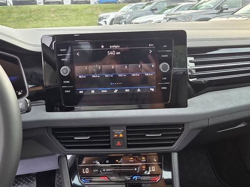 New 2026 Volkswagen Jetta SE FWD image 20