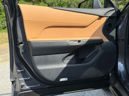 New 2026 Lexus ES 350e FWD image 16