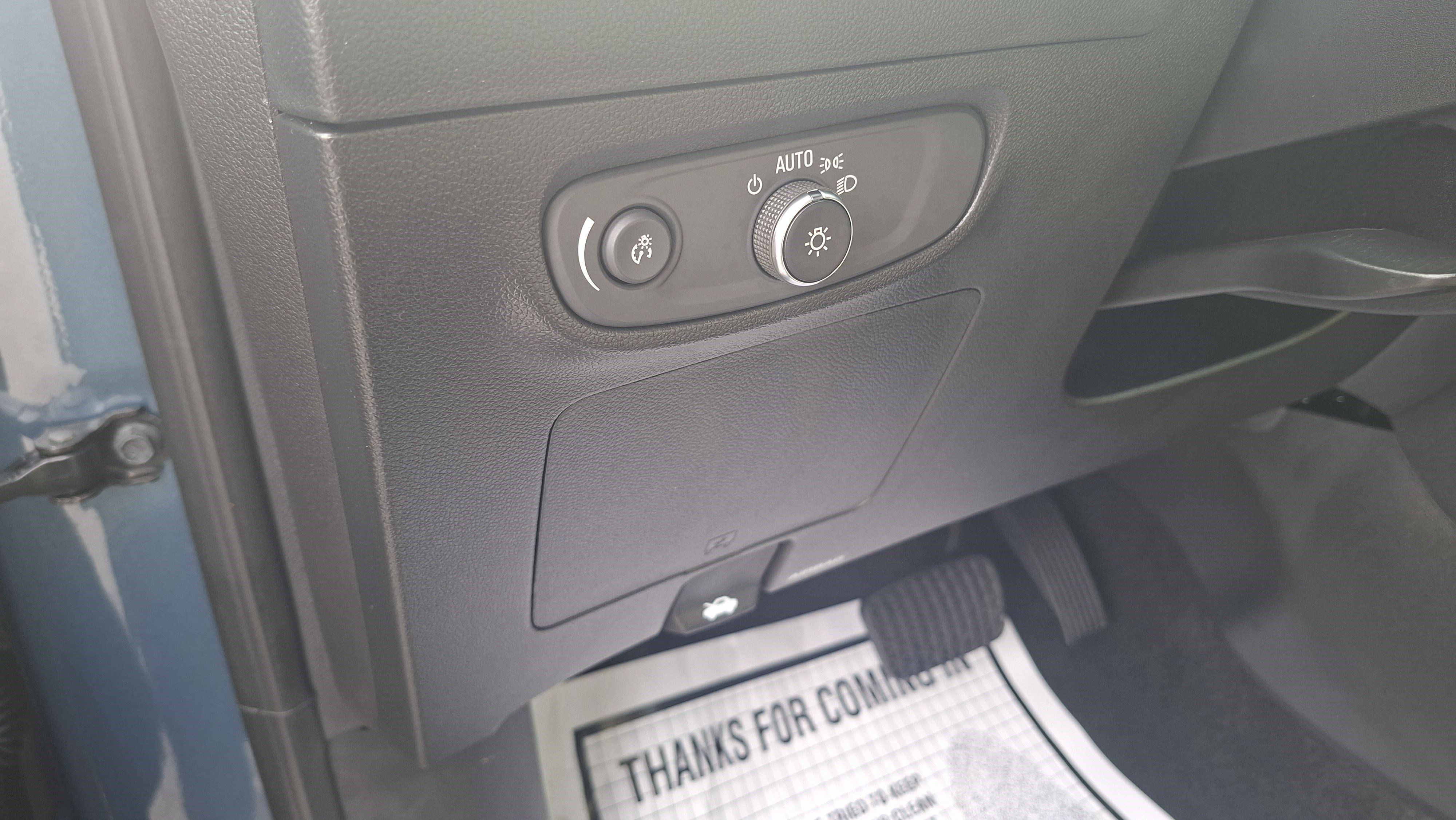 Used 2024 Buick Encore GX Avenir w/ Avenir Technology Package FWD image 10