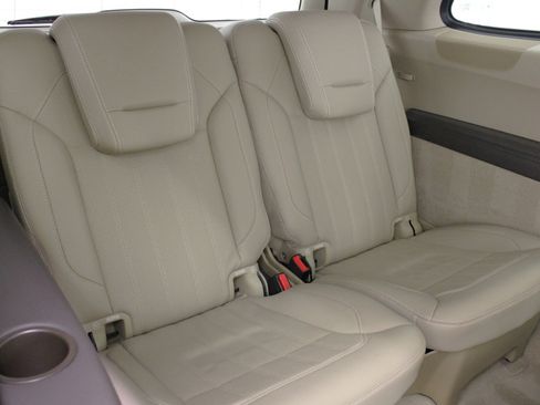 Used 2016 Mercedes-Benz GL 450 4MATIC w/ Premium I Package image 44