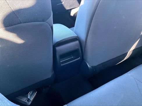 Used 2022 Toyota Corolla LE image 25