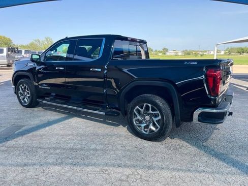 Used 2024 GMC Sierra 1500 SLT AWD/4WD image 8