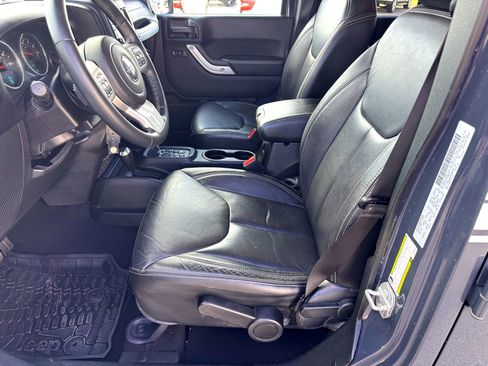 Used 2017 Jeep Wrangler Unlimited Sahara w/ Quick Order Package 24E Chief image 14