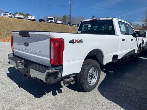 New 2026 Ford F250 XL w/ XL Chrome Package AWD/4WD image 7