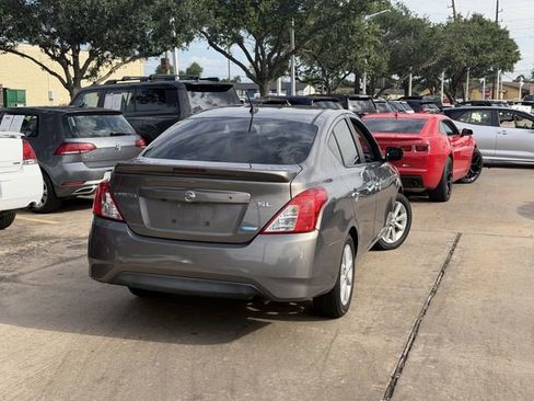 Used 2015 Nissan Versa FWD image 5