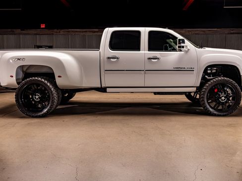 Used 2012 GMC Sierra 3500 Denali image 10