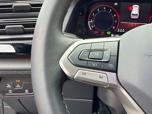 Used 2024 Volkswagen Atlas Cross Sport SEL image 37