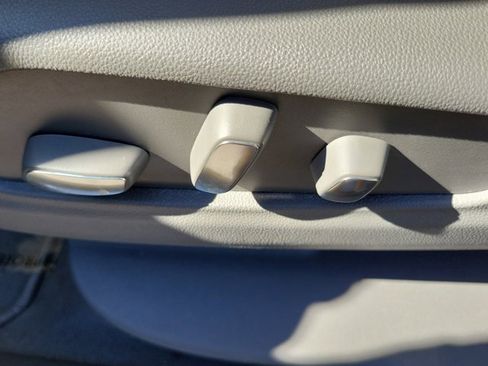 Used 2025 Cadillac XT5 Premium Luxury w/ Technology Package image 25