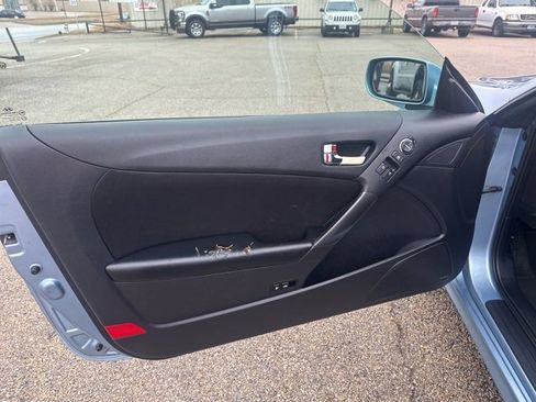 Used 2011 Hyundai Genesis 2.0T image 16