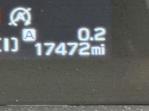 Used 2024 Subaru Crosstrek 2.0i Premium image 2