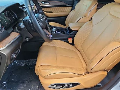 Used 2022 Jeep Grand Cherokee Summit image 17