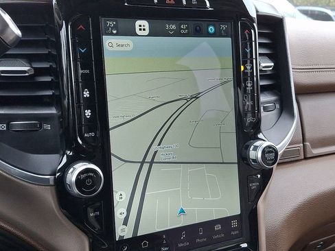 Used 2022 RAM 3500 Laramie image 16