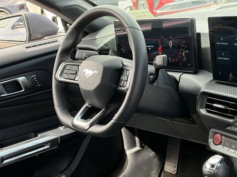 Used 2024 Ford Mustang Coupe RWD image 13