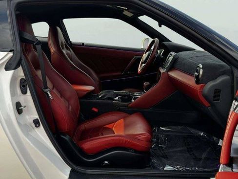 Used 2024 Nissan GT-R w/ Floor Mat Package AWD/4WD image 43