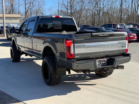 Used 2017 Ford F350 Platinum w/ Platinum Ultimate Package AWD/4WD image 4
